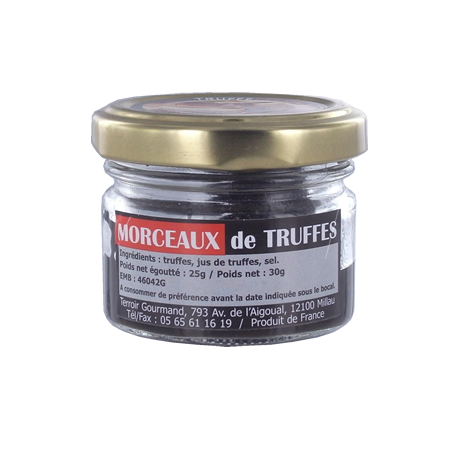 morceaux de truffes noires