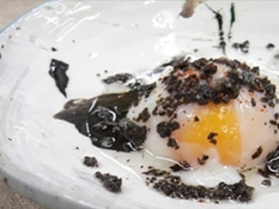 Œufs pochés aux truffes noires